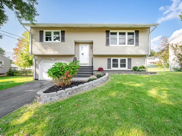 112 Lincolndale Drive, Waterbury, CT 06704