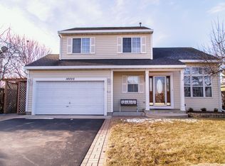 18055 W Stockton Ct, Gurnee, IL 60031