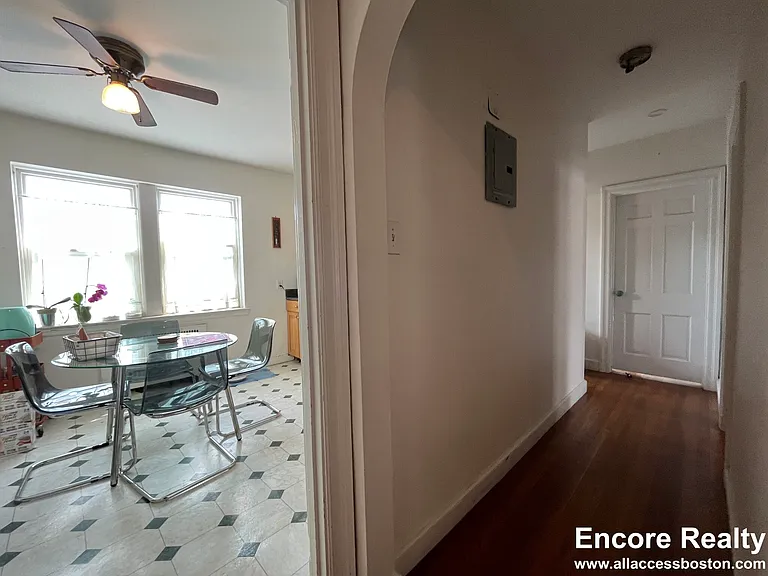 20 Fairbanks St #8 — Photo 8
