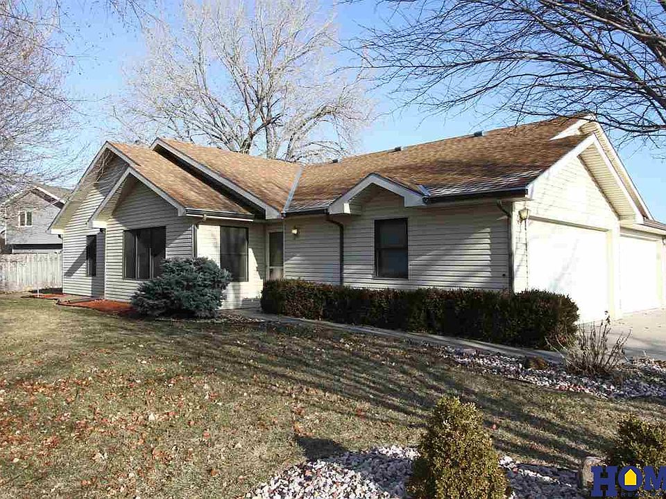 1st image of 531 Lamont Cir
