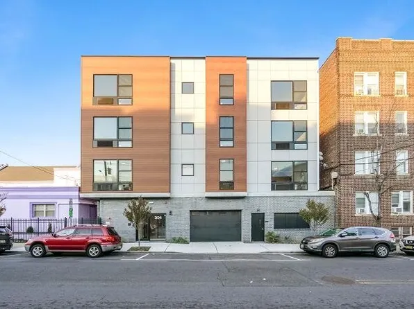 304 61st Street image 4 of 44