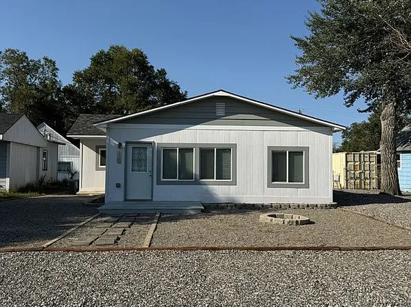 128 Clark St, Thermopolis, WY 82443