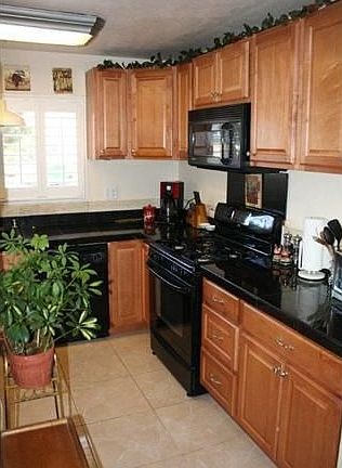5th image of 712 Buena Tierra Way Unit 177