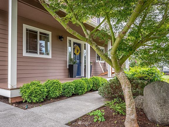 2nd image of 1438 Admirals Dr