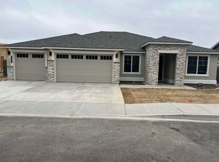 2433 Legacy Ln, Richland, WA 99352