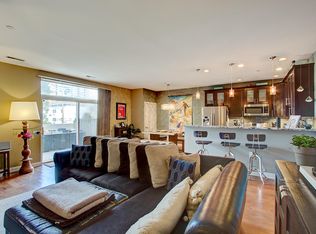 1920 N Farwell Ave APT 204, Milwaukee, WI 53202