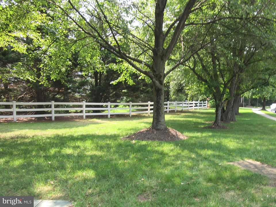 2nd image of 2181 Johns Hopkins Rd