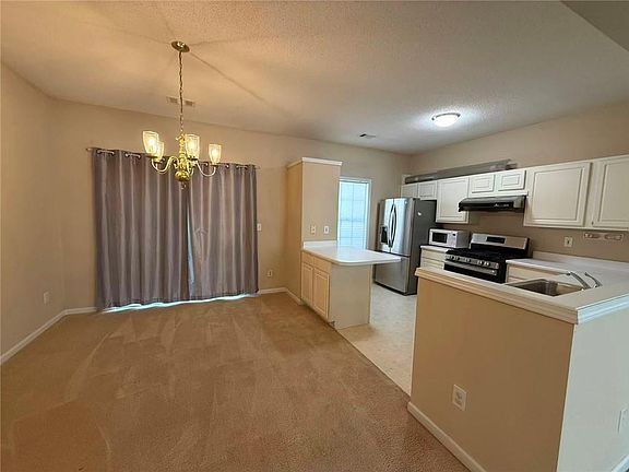 4th image of 4063 Howell Park Rd