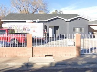 225 Moon St NE, Albuquerque, NM 87123