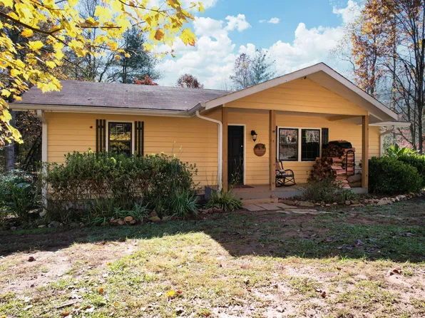 1099 Lickskillet Cir, Epworth, GA 30541