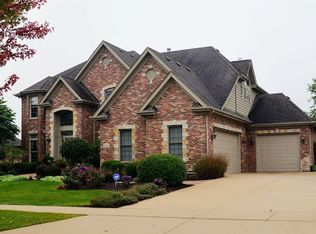 106 Mitchell Cir, Wheaton, IL 60189