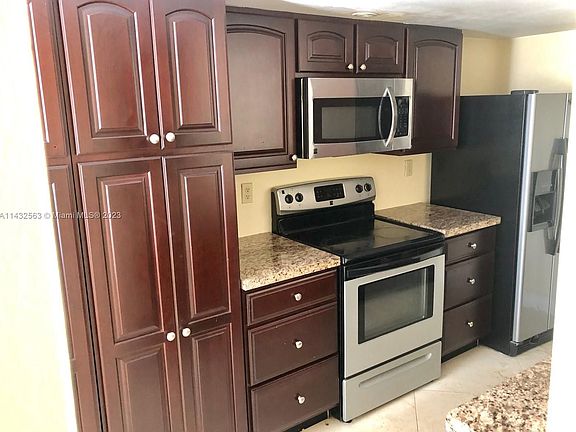 4th image of 4862 NW 97th Pl #286