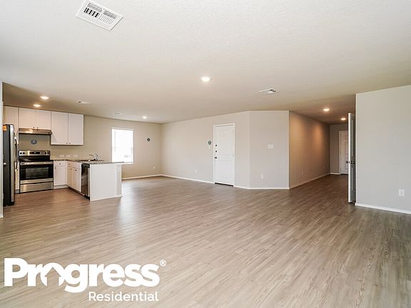5th image of 147 Pasadena Pl