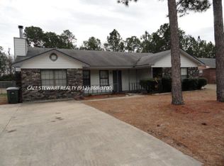 1079 Desert Shield St, Hinesville, GA 31313