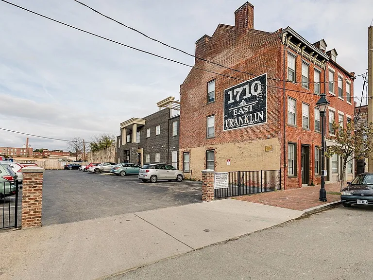 1710 E Franklin St — Photo 29