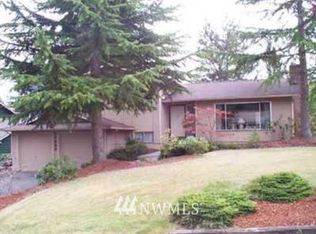 17233 NE 15th St, Bellevue, WA