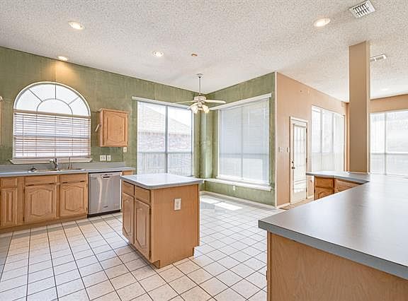 5th image of 1428 Blackburn Ln
