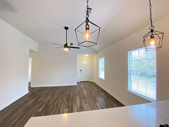 5th image of 2101 S Ringo St
