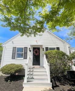 52 Jefferson Ave, Salem, MA, 01970