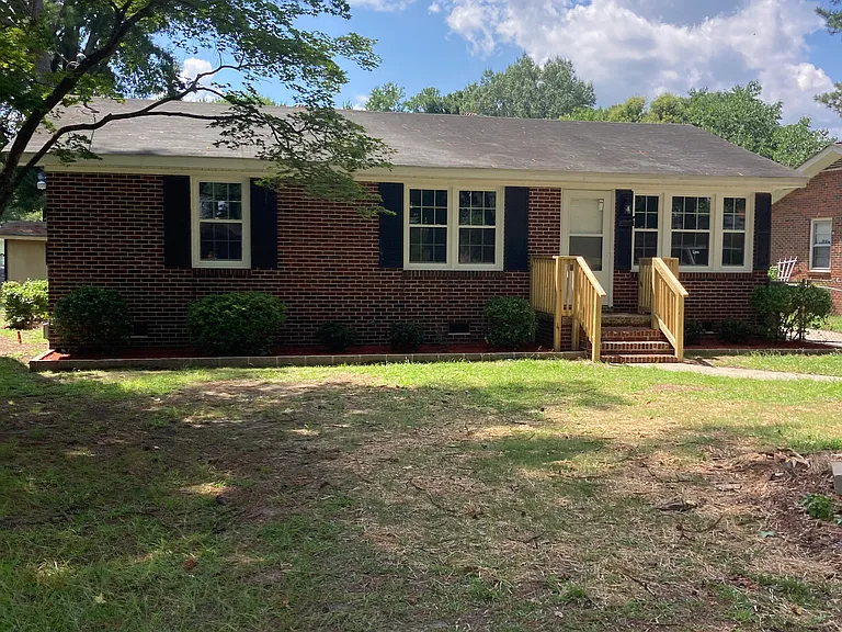 522 New Bern St SE — Photo 1