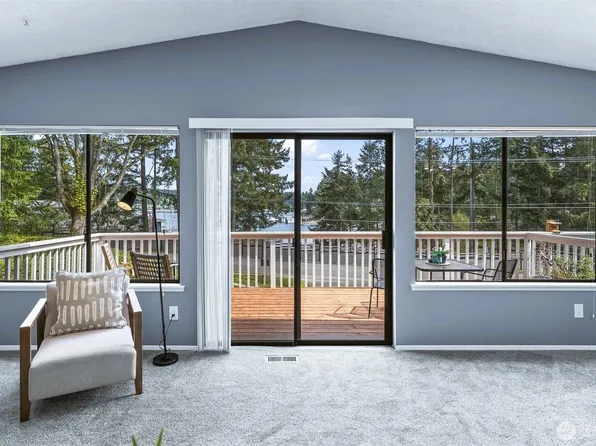 289 296 North Shore Boulevard, Fox Island, WA 98333