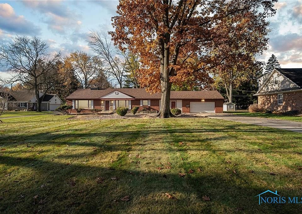 1st image of 1914 Green Valley Dr