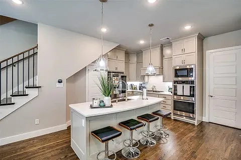 8052 Ingram Dr — Photo 5