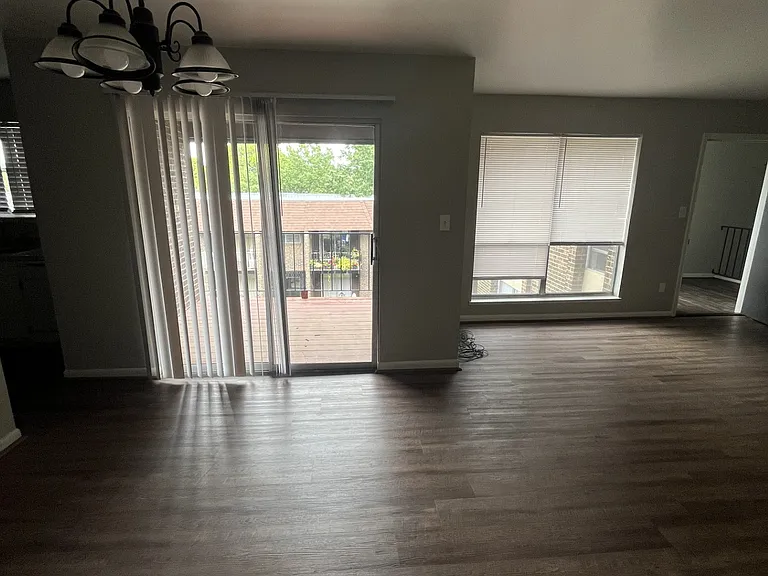 Malibu Apartments — Photo 20