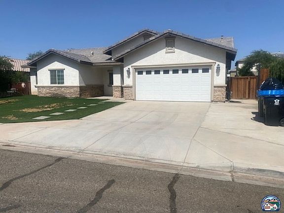 2nd image of 2312 Christi Ave