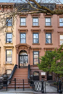 Rented by Compass | media 10