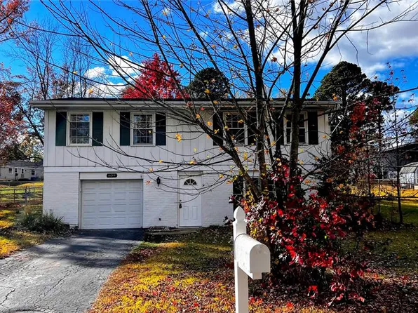 609 Vitry Dr, Ballwin, MO 63011