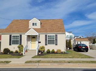 13 N Decatur Ave, Margate, NJ 08402