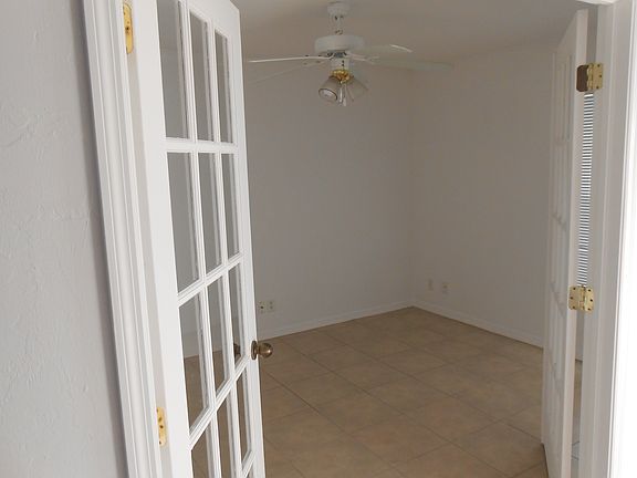 5th image of 2525 SW 15th Pl