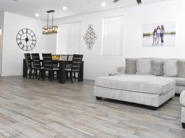 1821 E BERNIE Lane #107, Gilbert, AZ 85295
