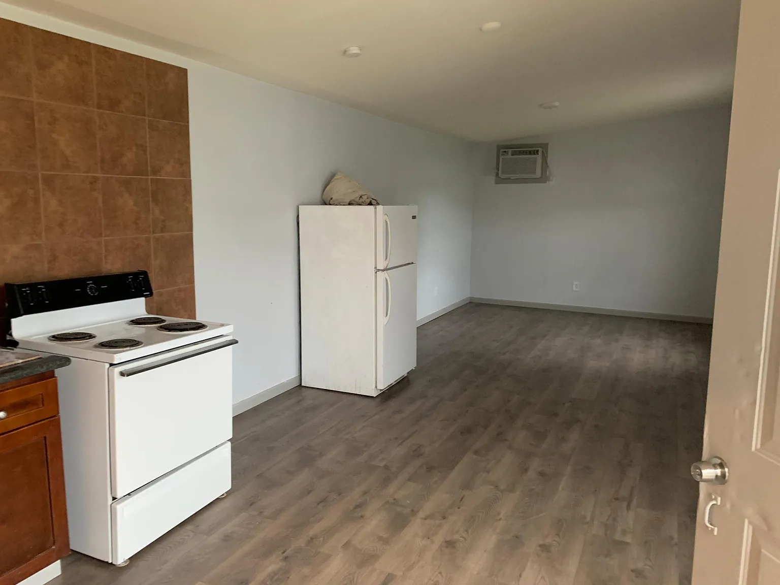 1 bed, 600 sqft, $900 — Photo 2
