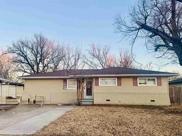 1807 Potomac Dr, Ponca City, OK 74601