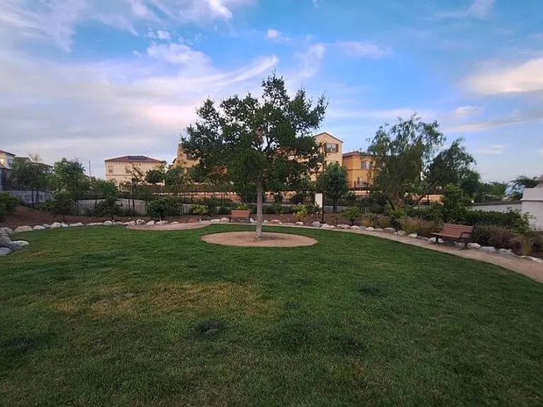 825 Parisa Pl — Photo 26