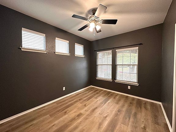 5th image of 4601 Tiddle Ln