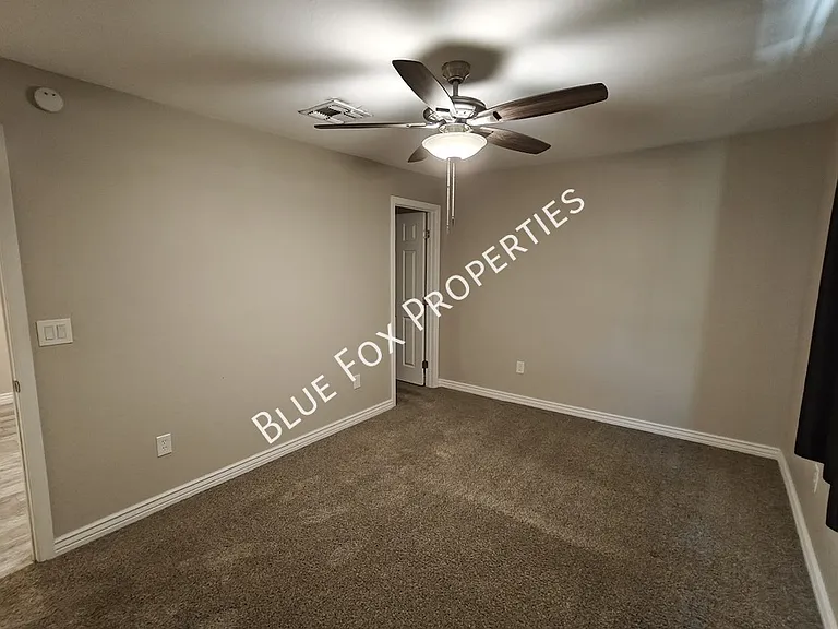 619 S Highland Ave — Photo 28