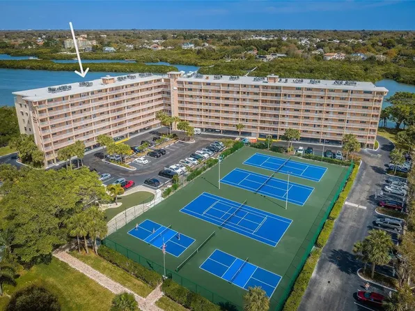 19451 Gulf Blvd APT 809, Indian Shores, FL 33785
