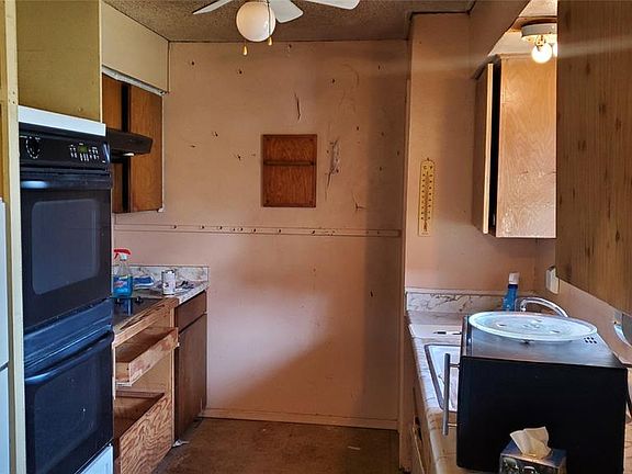 4th image of 1218 Lorraine Ln