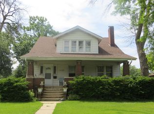 1135 E Algonquin Rd, Des Plaines, IL 60016