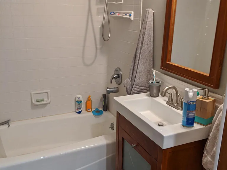 1449 Kentucky Ave S — Photo 10