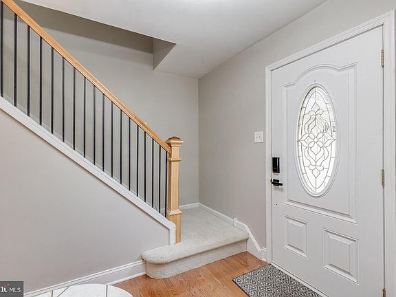 3rd image of 507 Perry Dr