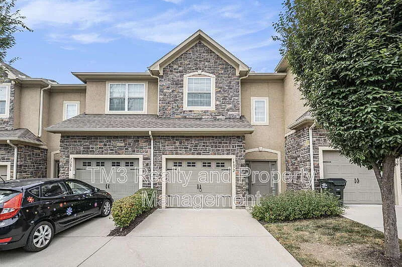 15872 Valley View Dr