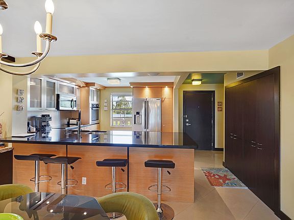 5th image of 311 SE 3RD Street SE #207
