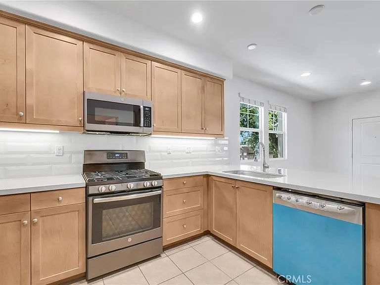 311 N Edenfield Ave — Photo 10