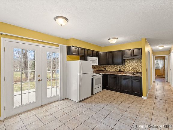 4th image of 103 Summers Lane NW