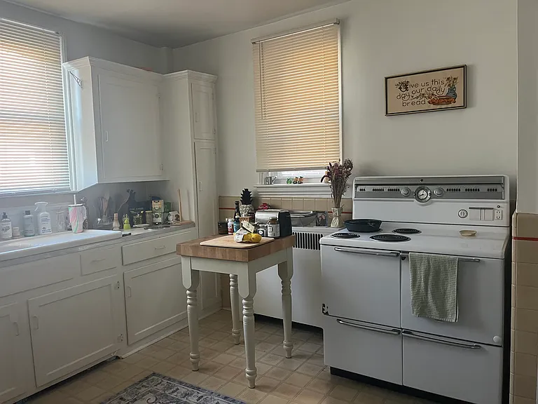3403 Sheffield Ave #1 — Photo 10