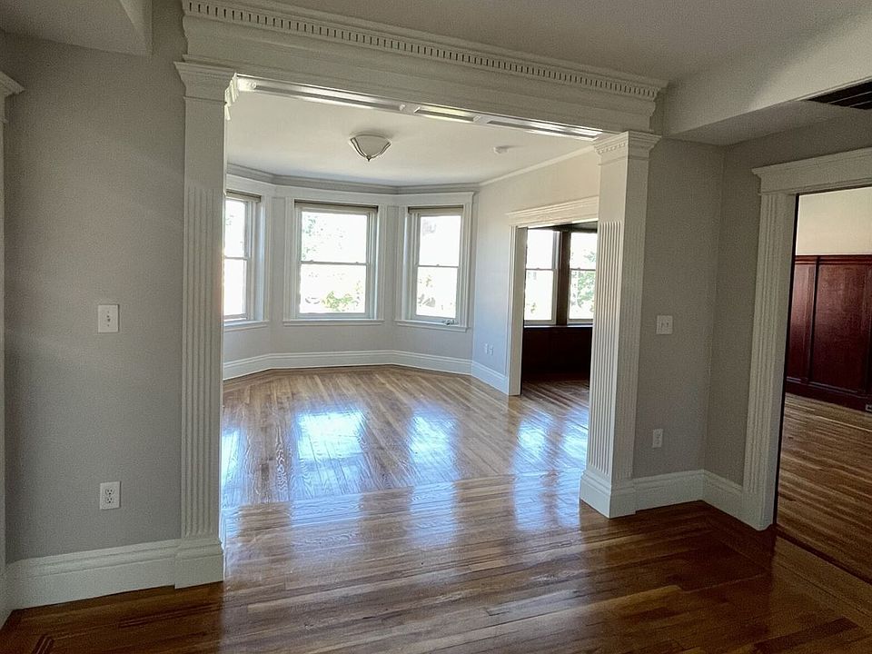 landlord_unit_photo_67850146_3